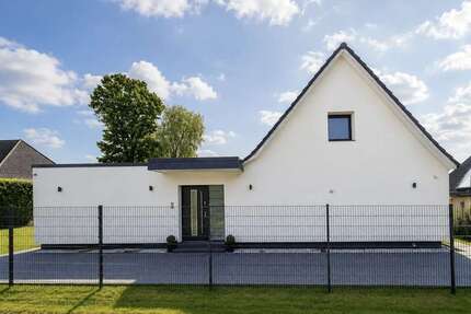 Haus zum Kaufen in Altona - Hamburg Lurup 645.000,00 € 123 m²
