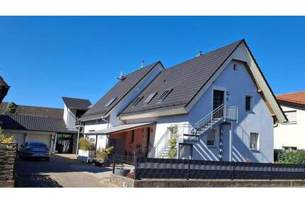 Modernisiertes Zweifamilienhaus mit Garten und Pool. - Schutterwald