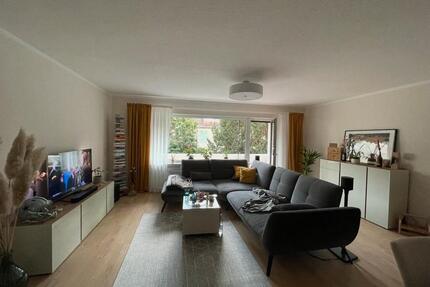 Moderne, sehr helle Wohnung mit Gartennutzung in Homburg