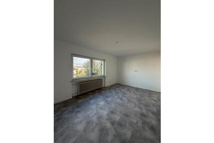 Neu sanierte 4-Zimmer-Wohnung mit Balkon in Gießen-Wieseck