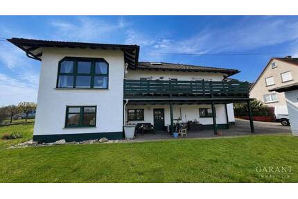Wohntraum am Ortsrand: Großzügige 4-Zimmer-Wohnung mit Traumblick, Kamin und XXL-Balkon - Neustadt/Wied Hombach