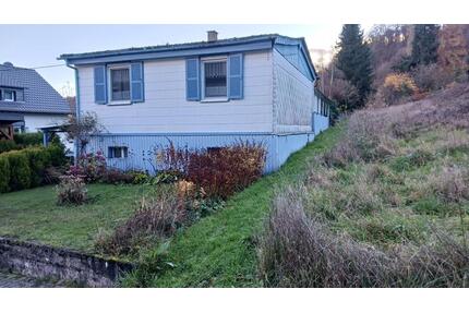 Freistehendes Einfamilien-Wohnhaus - Beckingen