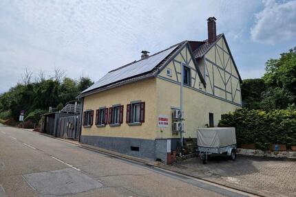 Hauskauf in Großkarlbach - 600.000,00&nbsp;EUR Kaufpreis, ca.&nbsp; 300,00&nbsp;m&sup2; in Gerolsheim (PLZ: 67229)