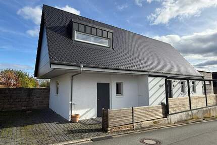 Modernisiertes Landhaus,,bezugsfertig, 155 m² Wohnfl., 290m² Grund, Oberköst, nur 5 km von Burgebrach entfernt