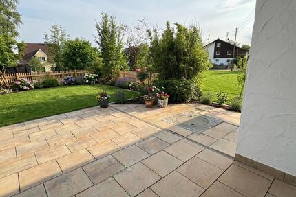 Traumhafte 3 Zimmer Wohnung - neu saniert in 82269 Petzenhofen - Geltendorf