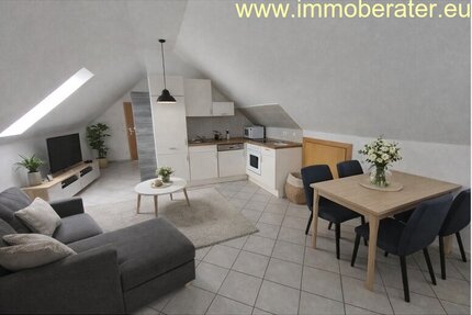 DG-Wohnung in guter Lage-WFL ca. 70 m² mit Küchenzeile und Kfz-Stellplatz - in schönem 3-Familienhaus ab sofort möglich! - Neunburg vorm Wald