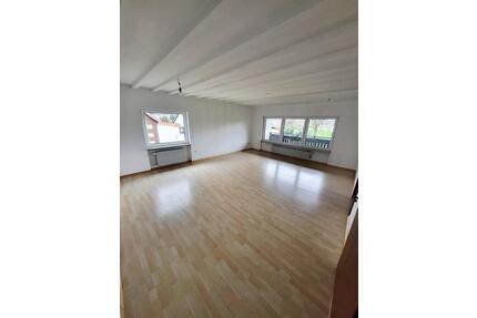 Geräumige 2,5-Zimmer-Wohnung (86 m²) mit Balkon & Blick ins Grüne - Eppelborn