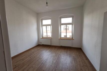 2-Zimmer-Wohnung mit Küche + Bad - Werdau