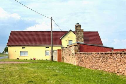 Privatsphäre & viele Möglichkeiten -Haus in Alleinlage mit großem Grundstück zw. Merbitz und Löbejün - Wettin-Löbejün