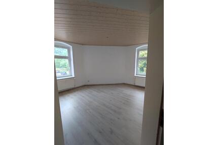 2-Raum Wohnung in Aue - 300,00&nbsp;EUR Kaltmiete, ca.&nbsp; 60,00&nbsp;m&sup2; in Aue-Bad Schlema (PLZ: 08280)