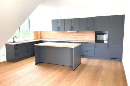 Wohnung zum Mieten in PETERSBERG BÖCKELS 1.990,00 € 204 m²