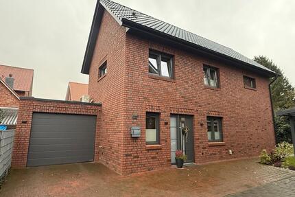 Attraktives Einfamilienhaus mit Garage - Bersenbrück