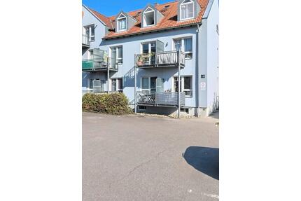 Studentenwohnung mit Balkon – 1-Zimmer mit Küche & Stellplatz - Regensburg Galgenberg