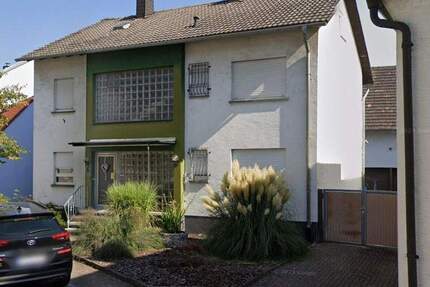 Freistehendes Einfamilienhaus mit großer Scheune und Garten in ruhiger Lage - Graben-Neudorf