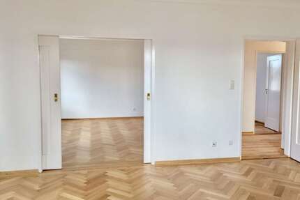 Wohnung zum Mieten in Murnau am Staffelsee 2.200,00 € 150 m²