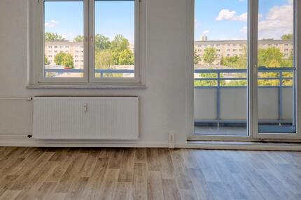Family-Ready! Balkon & Aufzug – renoviert bis Juni ! - Halle (Saale) Halle-Neustadt