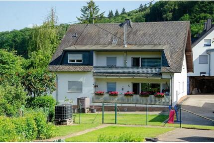 Gepflegtes Zweifamilienhaus - 475.000,00&nbsp;EUR Kaufpreis, ca.&nbsp; 224,00&nbsp;m&sup2; in Dieblich (PLZ: 56332)