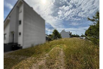 ERSCHLOSSEN & SOFORT BEBAUBAR IN RUHELAGE - Waghäusel