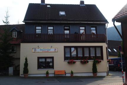 Ehemalige Pension - 86.000,00&nbsp;EUR Kaufpreis, ca.&nbsp; 400,00&nbsp;m&sup2; in Langelsheim (PLZ: 38685)