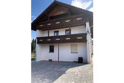 Zweifamilienhaus in Neubäu am See - Roding