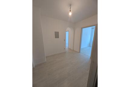 4-Zimmer-Wohnung inkl.Balkon,Garten,EBK,Tiefgaragenstellplatz - Nürnberg Rabus