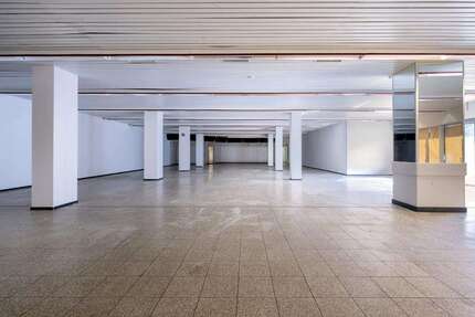 Einzelhandel in Aachen 3.383,00 € 398 m²