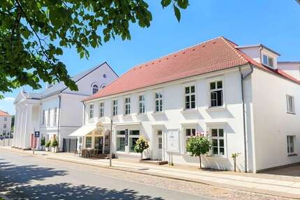 Haus zum Kaufen in Putbus 2.490.000,00 € 1243.5 m²