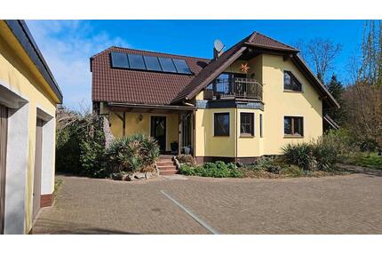 Großzügiges Einfamilienhaus mit sep. Einliegerwohnung in Seenähe - Lohsa