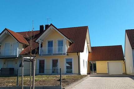 +++Herrliche Doppelhaushälfte mit großer Garage und Garten! +++ - Schrobenhausen Sandizell