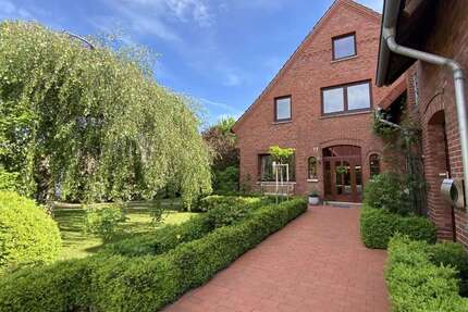 Haus zum Kaufen in Niedernwöhren 339.000,00 € 281 m²