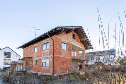 Freistehendes Einfamilienhaus zur individuellen Fertigstellung in Traubing - Tutzing