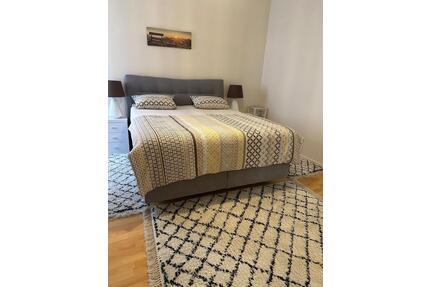 Zimmer zu vermieten - 700,00&nbsp;EUR Kaltmiete, ca.&nbsp; 30,00&nbsp;m&sup2; in Berlin (PLZ: 12487) Treptow-Köpenick