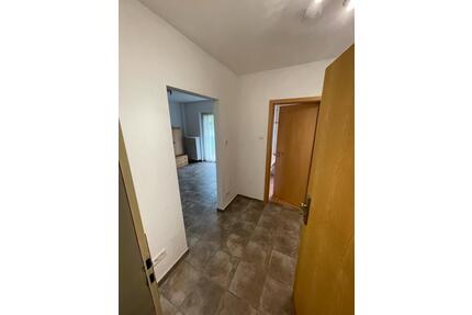 Einzimmerapartment am Krankenhaus, Schwimmbad und direkt am Park - Pirmasens Niedersimten