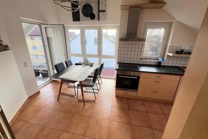 Helle DG-Wohnung mit Balkon in Dietenheim - ab 01.06. frei
