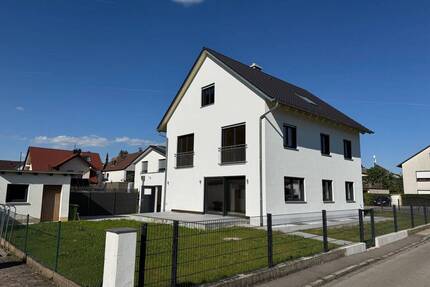 Großzügiges und neuwertiges Einfamilienhaus in Toplage von Haunstetten - Augsburg
