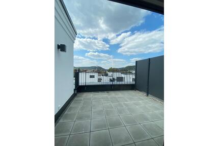 schöne 3 Zimmer Wohnung mit fantastischer Aussicht inkl. EBK - Kelheim