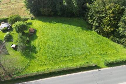 Charmantes Baugrundstück in ruhiger Lage beim Kriegerdenkmal - Helpsen