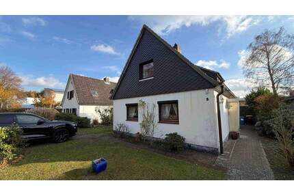 Charmantes Einfamilienhaus mit großem Grundstück und Modernisierungspotenzial in Uetersen