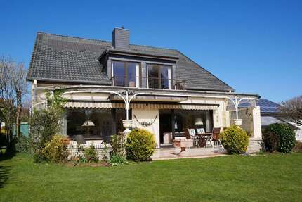 Haus zum Kaufen in Tangstedt 595.900,00 € 210 m²