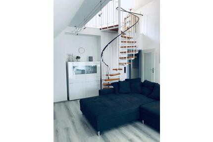 Lichtdurchflutete DG-Wohnung mit Galerie & Balkon in Brackwede - Bielefeld