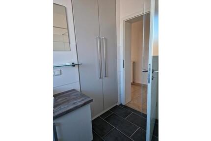 schöne wohnung in 1.og - 1.190,00&nbsp;EUR Kaltmiete, ca.&nbsp; 73,00&nbsp;m&sup2; in Oldenburg (PLZ: 26135) Drielaker-Moor