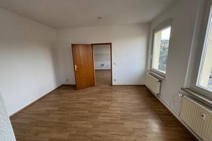 Schöne 1-Raum-Wohnung mit Tageslichtbad in ruhiger Lage – Apolda - Am Ettersberg