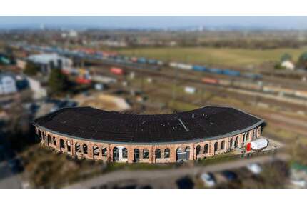 Exklusives Wohnen in historischem Ambiente Größte Wohneinheit im Ringlokschuppen Bischofsheim