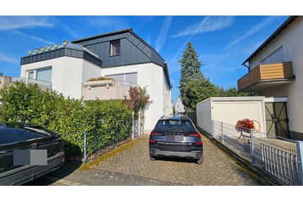 2-Zimmer ETW mit kleinem Garten u. PKW-Stellplatz im Herzen von Bergisch Gladbach -