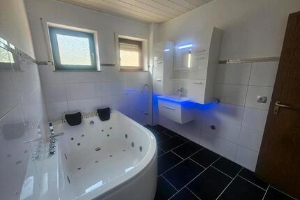 Schöne Wohnung,2024 renoviert,Wellnessbad mit Whirlpool etc - Mossautal