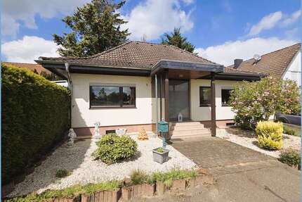 Haus zum Kaufen in Bornheim 330.000,00 € 143 m²