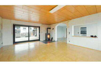 Haus zum Kaufen in Bodenwerder 299.000,00 € 180 m²