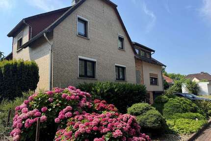 Haus zum Kaufen in Auetal 300.000,00 € 243 m²