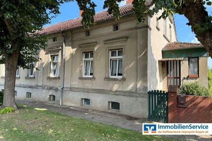 traditionelle Bauernhaushälfte mit Potenzial für Renovierungsbegeisterte - Neuruppin Wuthenow