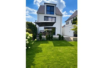 Haus zum Kaufen in Köngen 998.000,00 € 175.87 m²